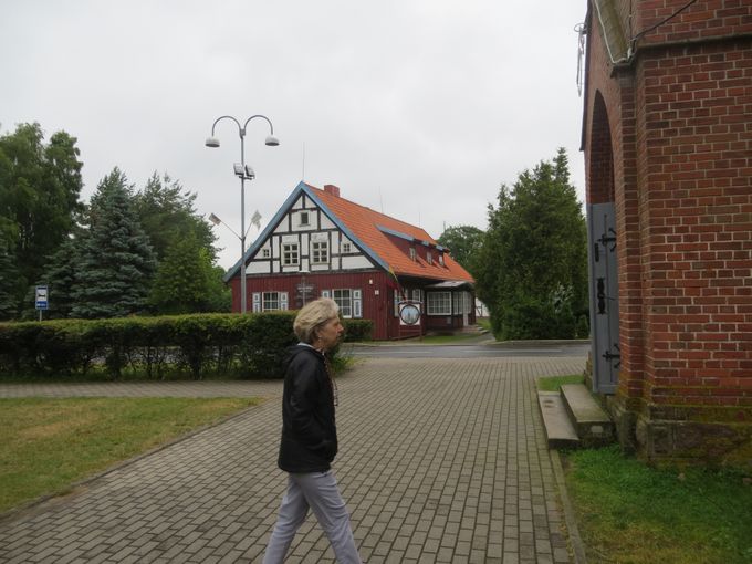 Ma mère sur les pas des allemands de la Baltique dans l'isthme de Courlande!